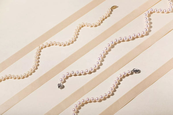 Pearls Gift Card main image 1
