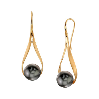 Tahitian South Sea Pearl Mel Earrings - Model Image