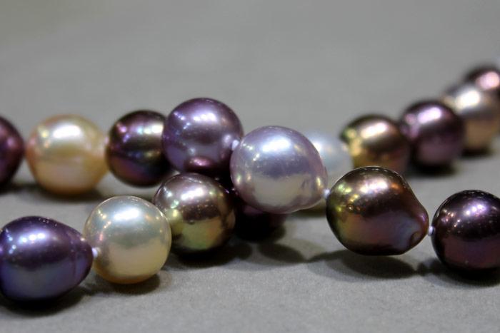 The Wide World of Pearls, Our 14th Issue: We're Feelin the Freshwater (Pearls!)