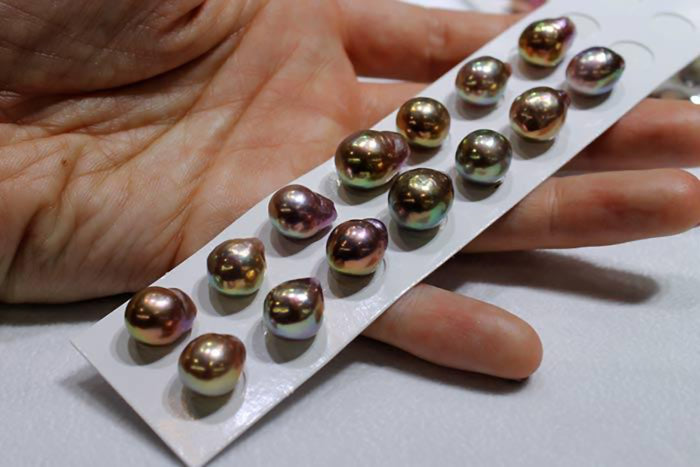 The Wide World of Pearls, Our 22nd Issue: All About Gem Grade Freshwater Pearls - Wed 11/11/2020