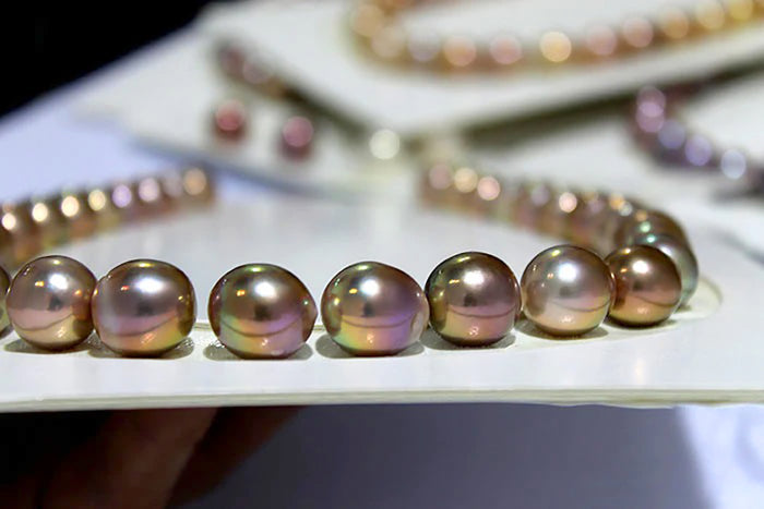 The Wide World of Pearls, Our 60th Issue: Celebrating the 4th of July with COLOR