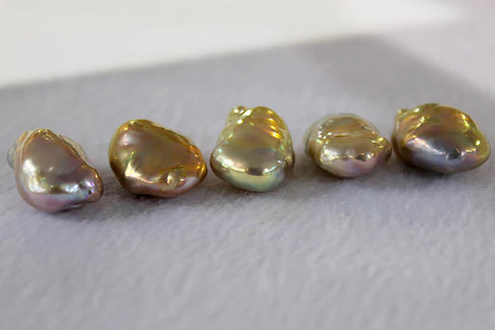 The Wide World of Pearls, Our 90th Issue: Freshwater Pearl Buyer's Guide