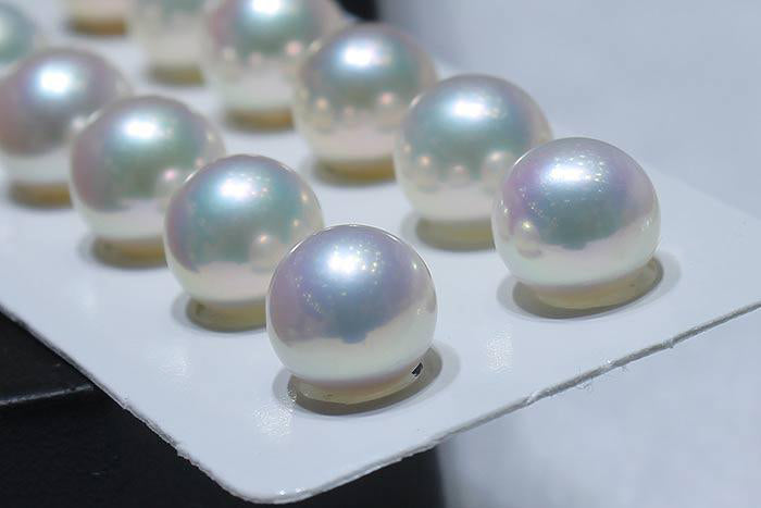 The Wide World of Pearls - Our 7th Issue, Gem Quality Freshwater Pearls