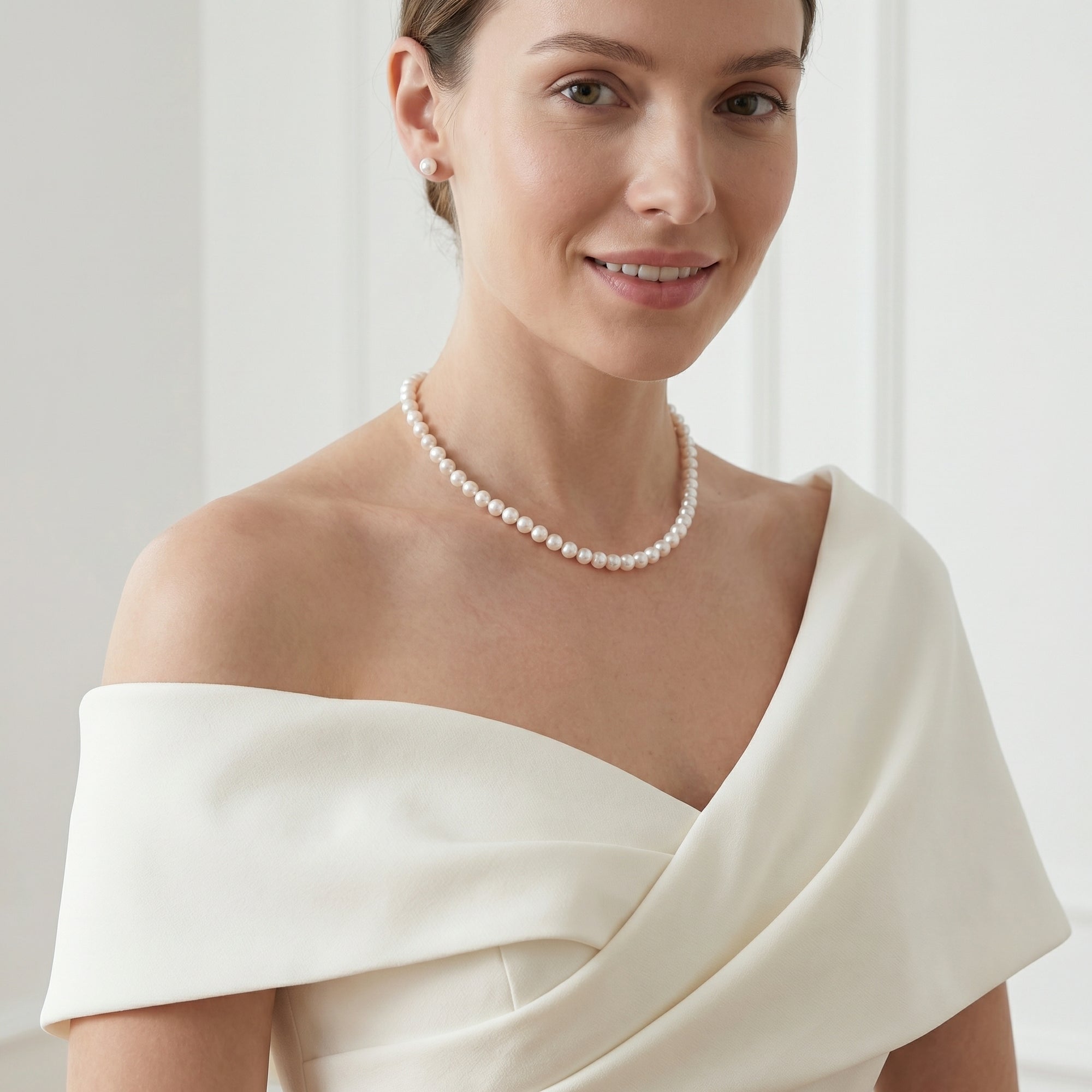 White Japanese Hanadama Akoya Pearl Necklace, 7.0-7.5mm