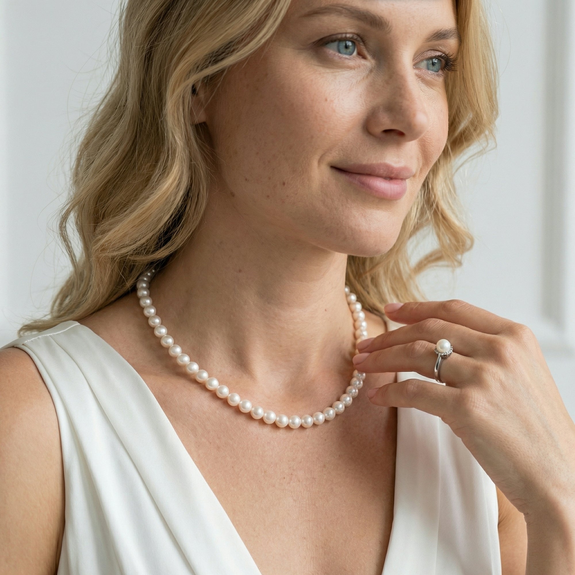 White Japanese Akoya Pearl Necklace, 5.5-6.0mm - AA+ Quality