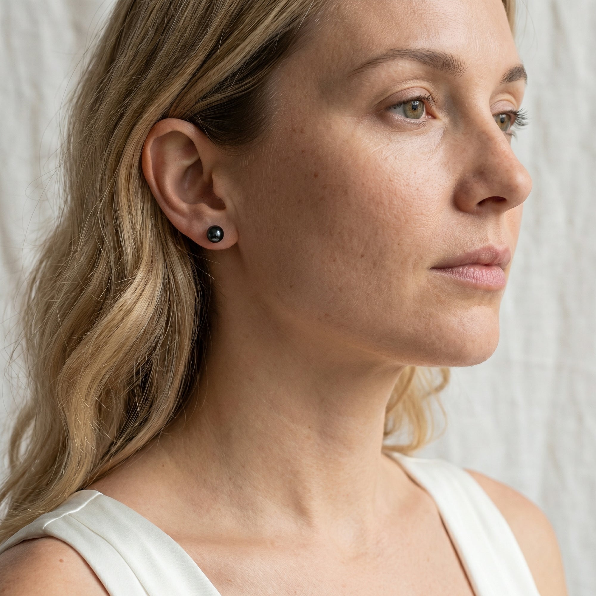 6.5-7.0mm Black Akoya Round Pearl Stud Earrings