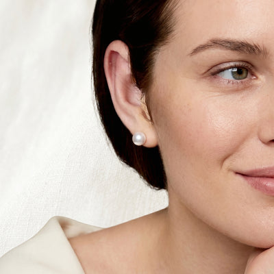 8.0-8.5mm White Akoya Round Pearl Stud Earrings