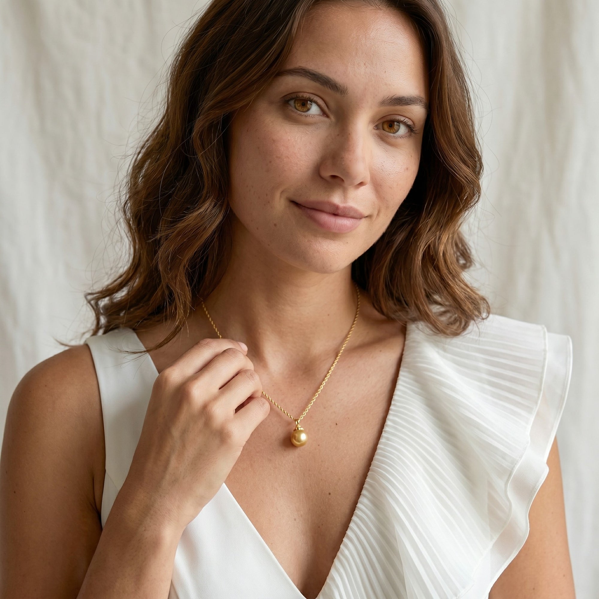 Golden South Sea Classic Solitaire Pearl Pendant