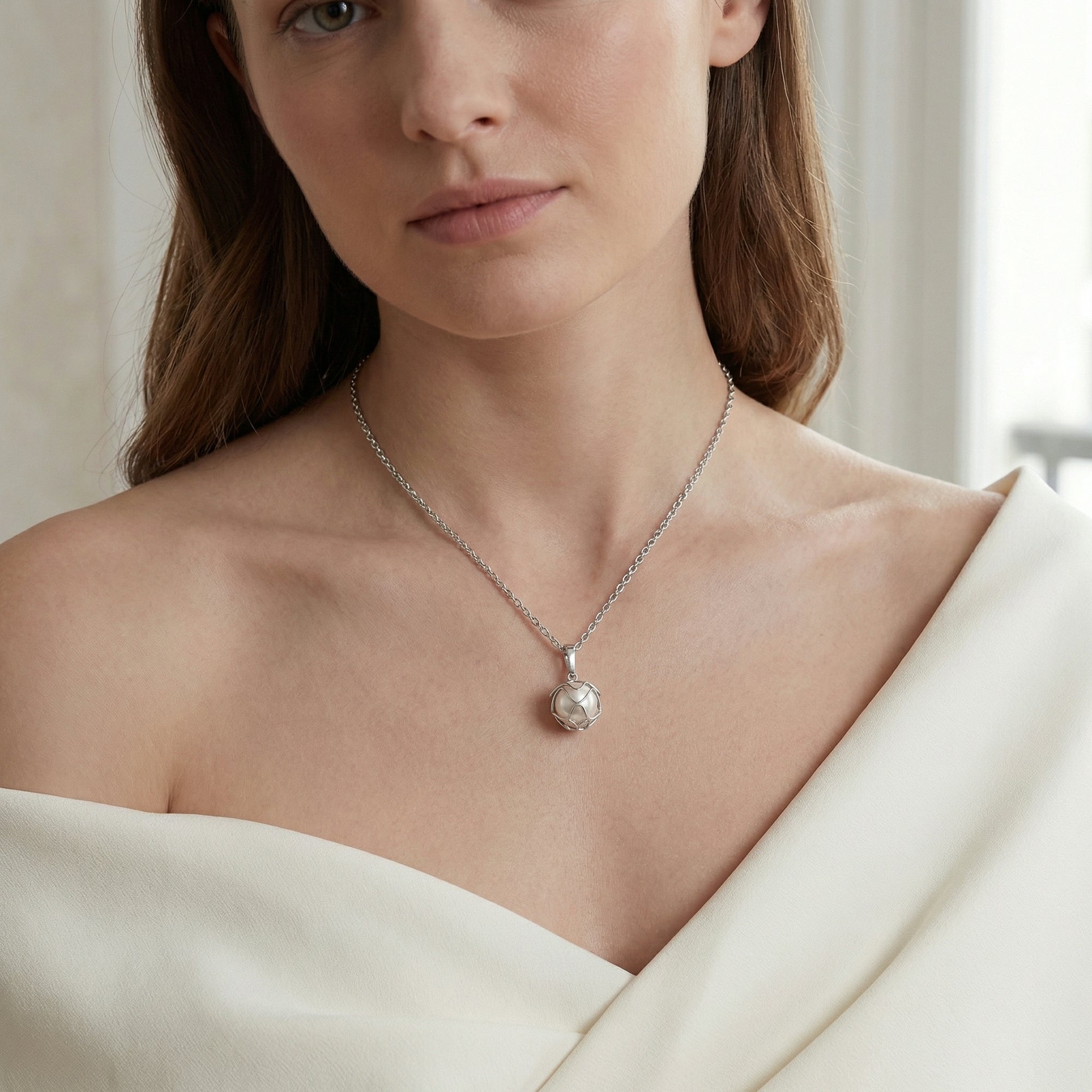 Japanese Akoya Pearl Cora Pendant