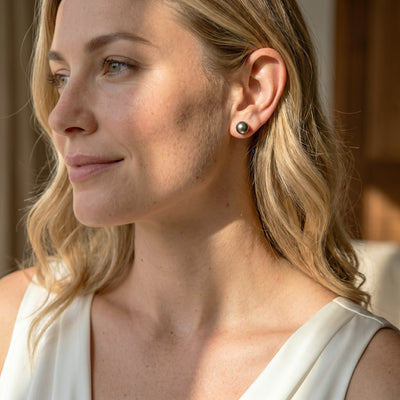 Tahitian Pearl Earrings: 8.0-9.0mm