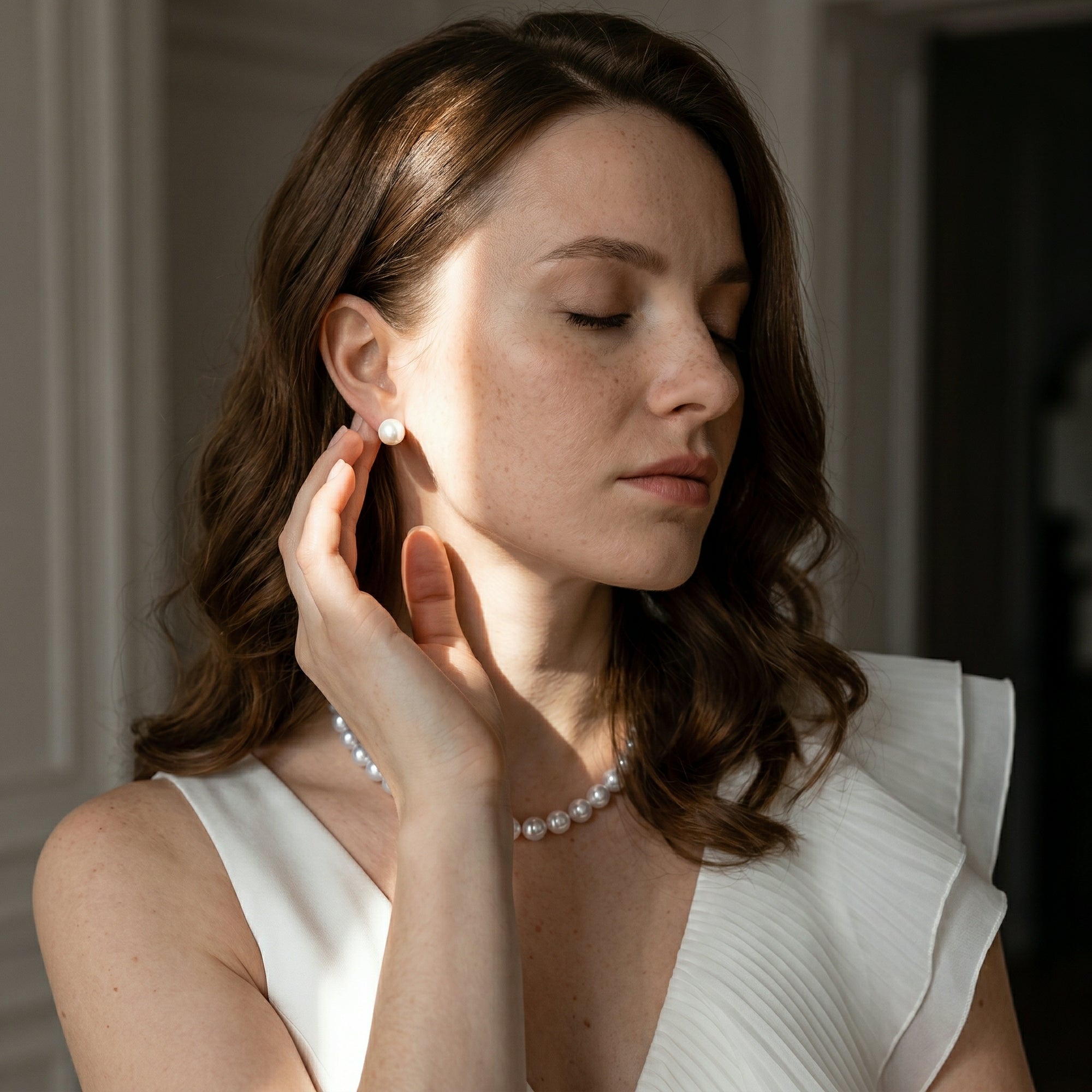 White South Sea Round Pearl Stud Earrings, 9.0-10.0mm